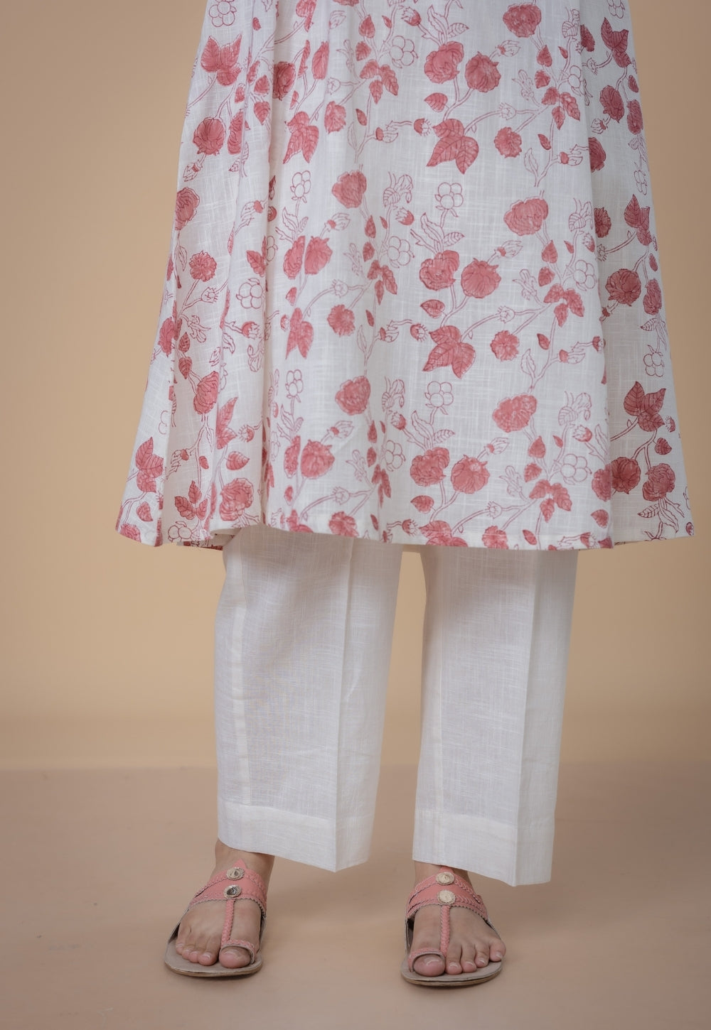 Yashi White Solid Slub Cotton Straight Pant