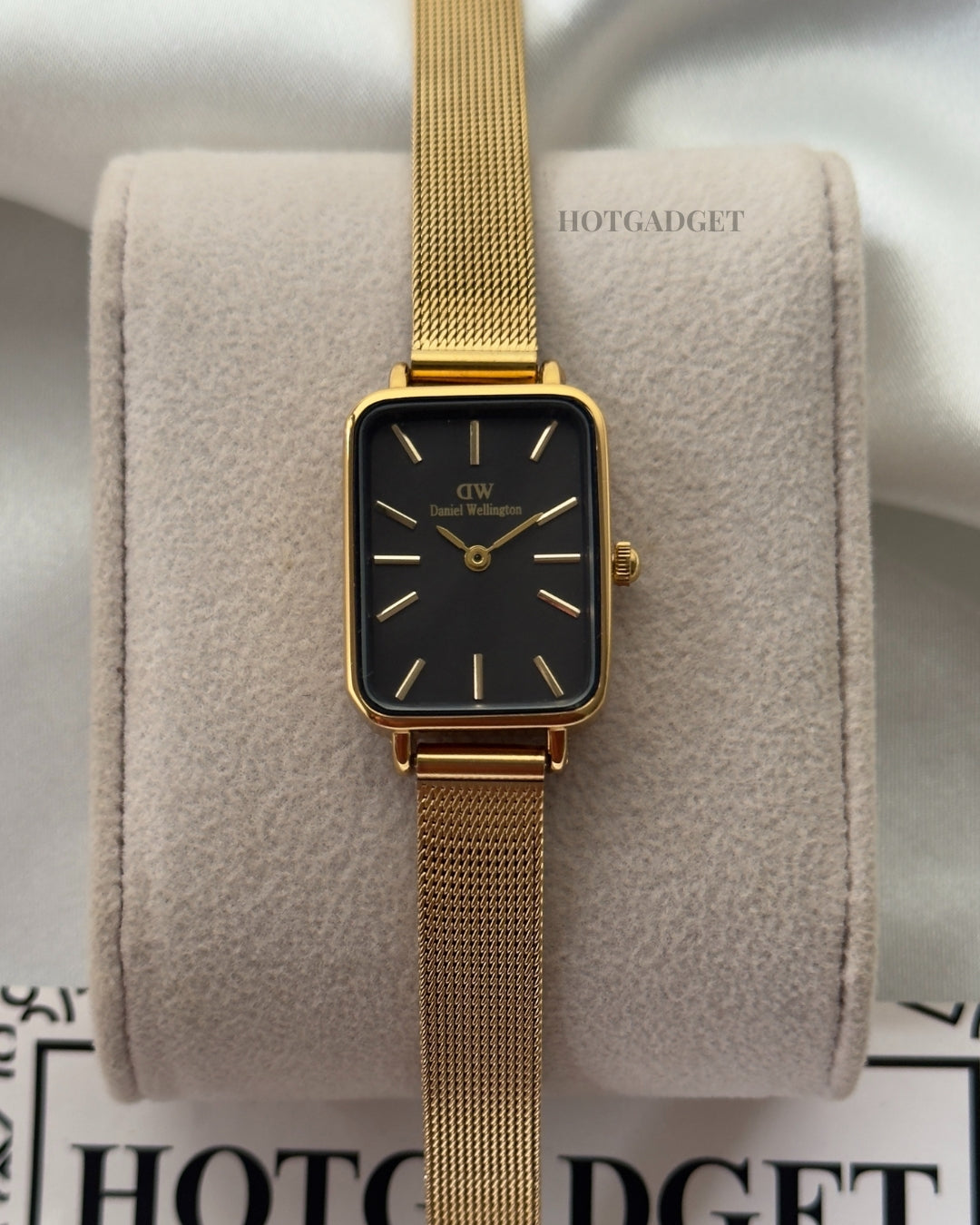 DW Quadro (Analog Watch)