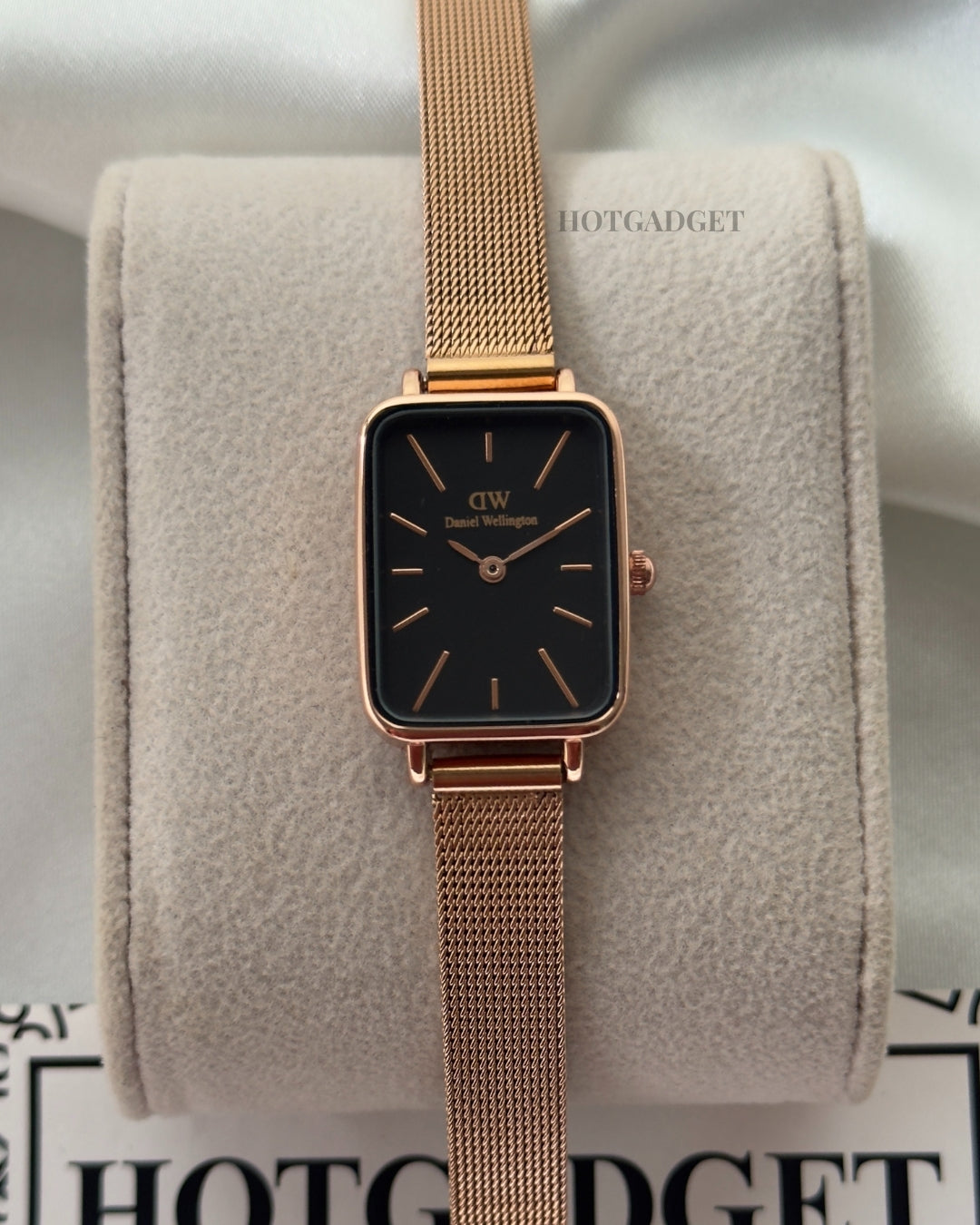 DW Quadro (Analog Watch)