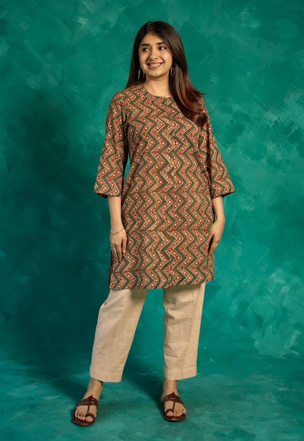 Vaanya Green Bagru Cotton Straight Short Top
