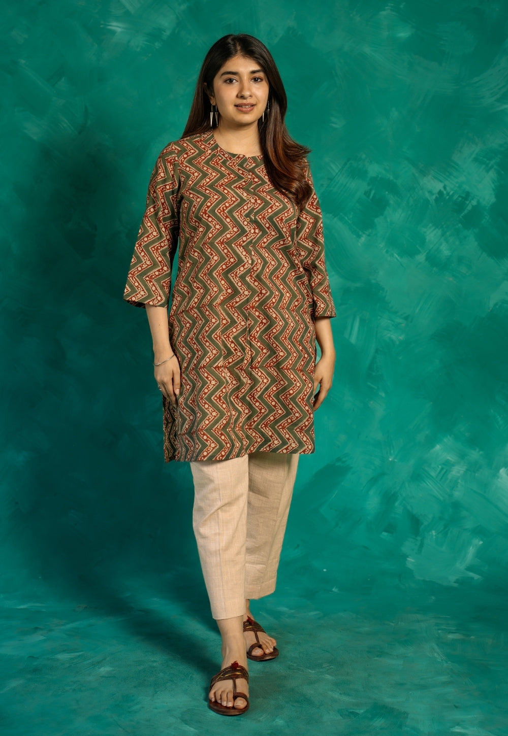 Vaanya Green Bagru Cotton Straight Short Top