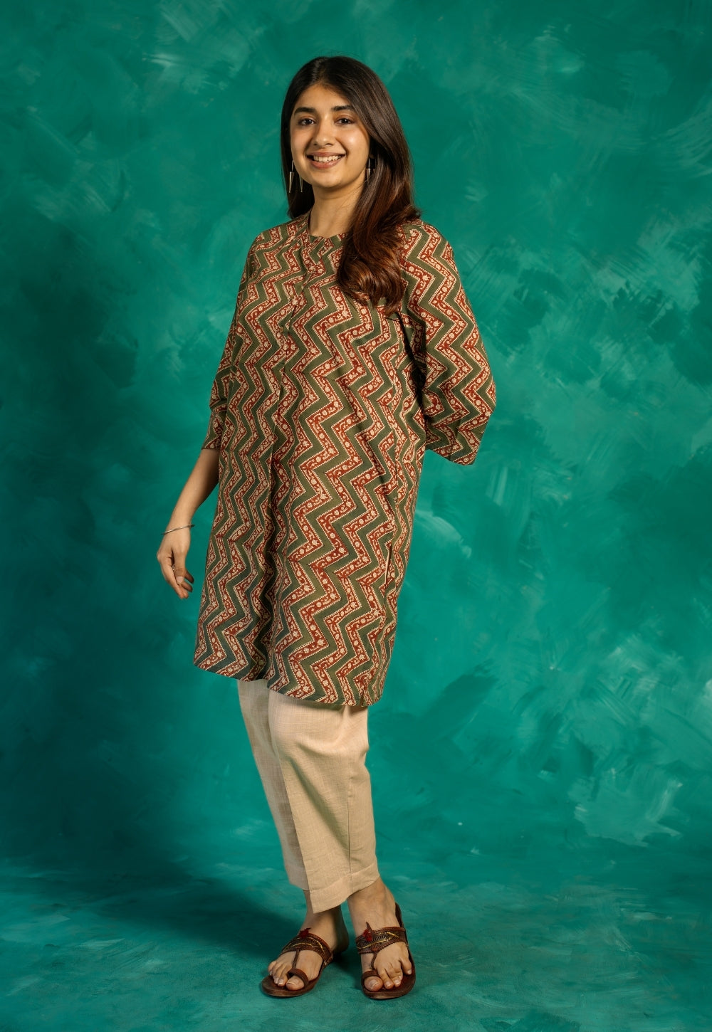 Vaanya Green Bagru Cotton Straight Short Top