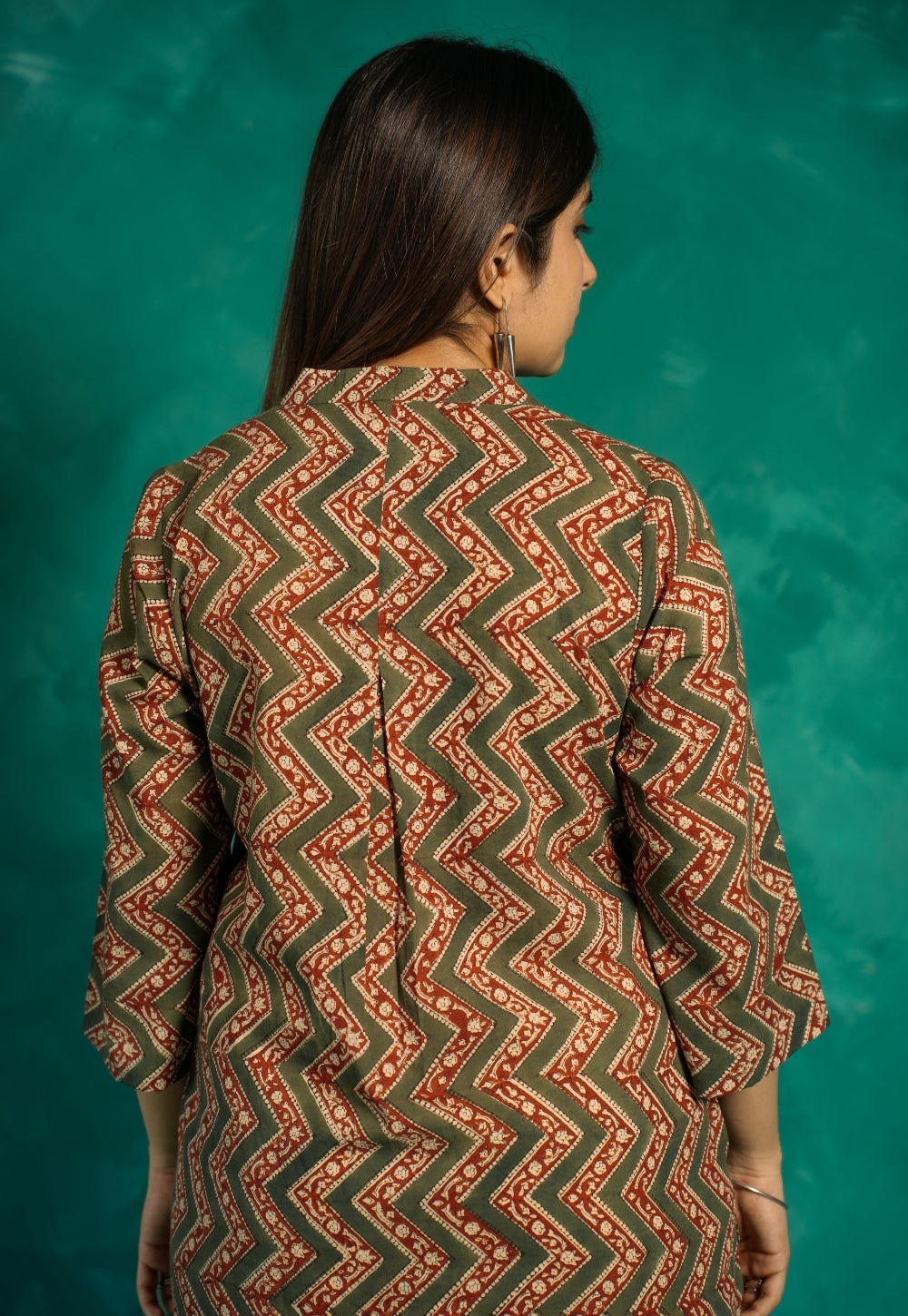 Vaanya Green Bagru Cotton Straight Short Top