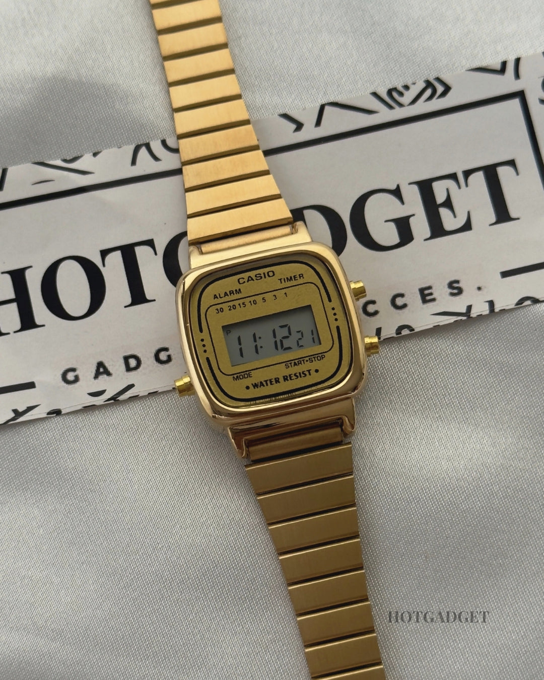 Vintage D124 Gold (Digital Watch)