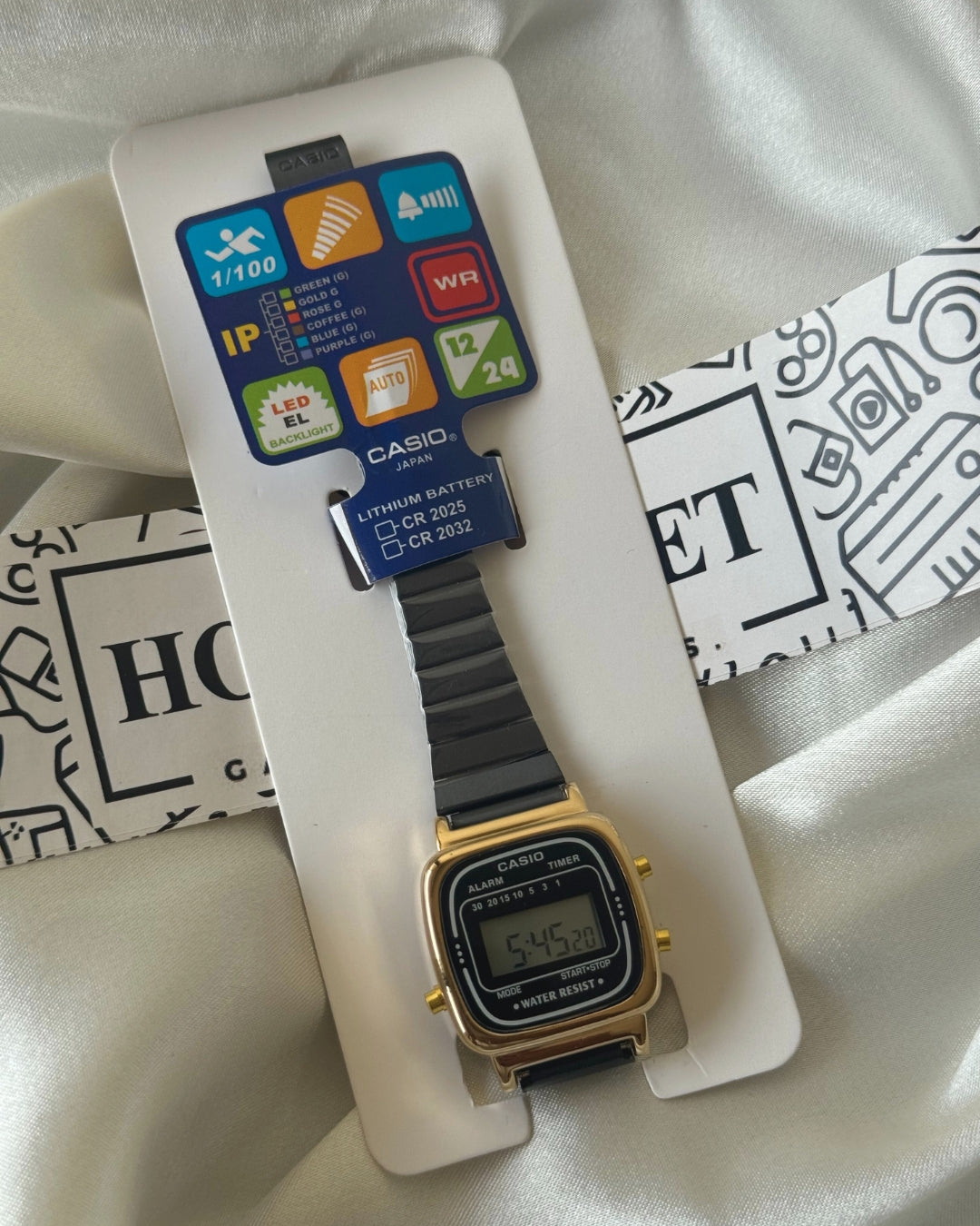 Vintage D124 Gold (Digital Watch)