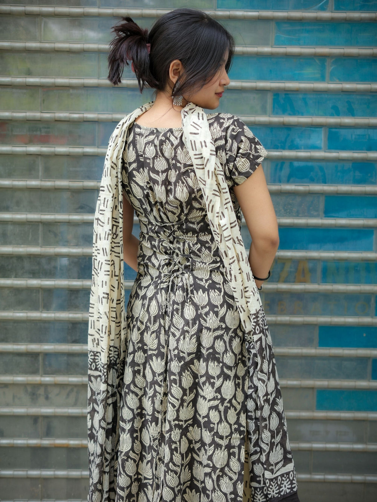 Shadow Bloom Black & White Straight Three Piece Set