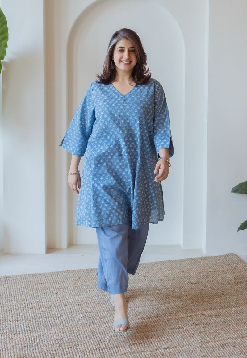 Ishvi Blue Solid Slub Cotton Straight Pant