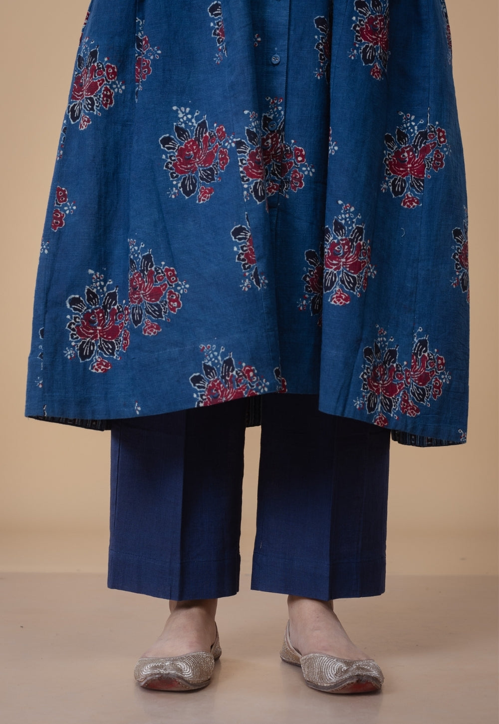 Prita Blue Solid Slub Cotton Narrow Pant