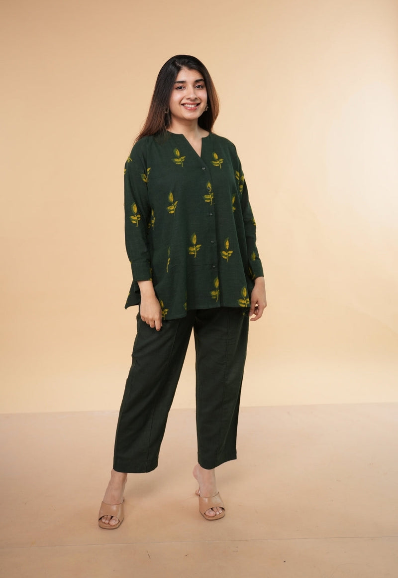 Kritika Green Dabu Slub Cotton Straight Short Top