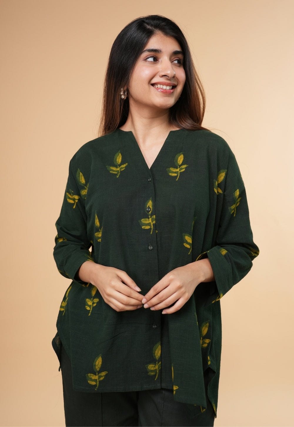 Kritika Green Dabu Slub Cotton Straight Short Top