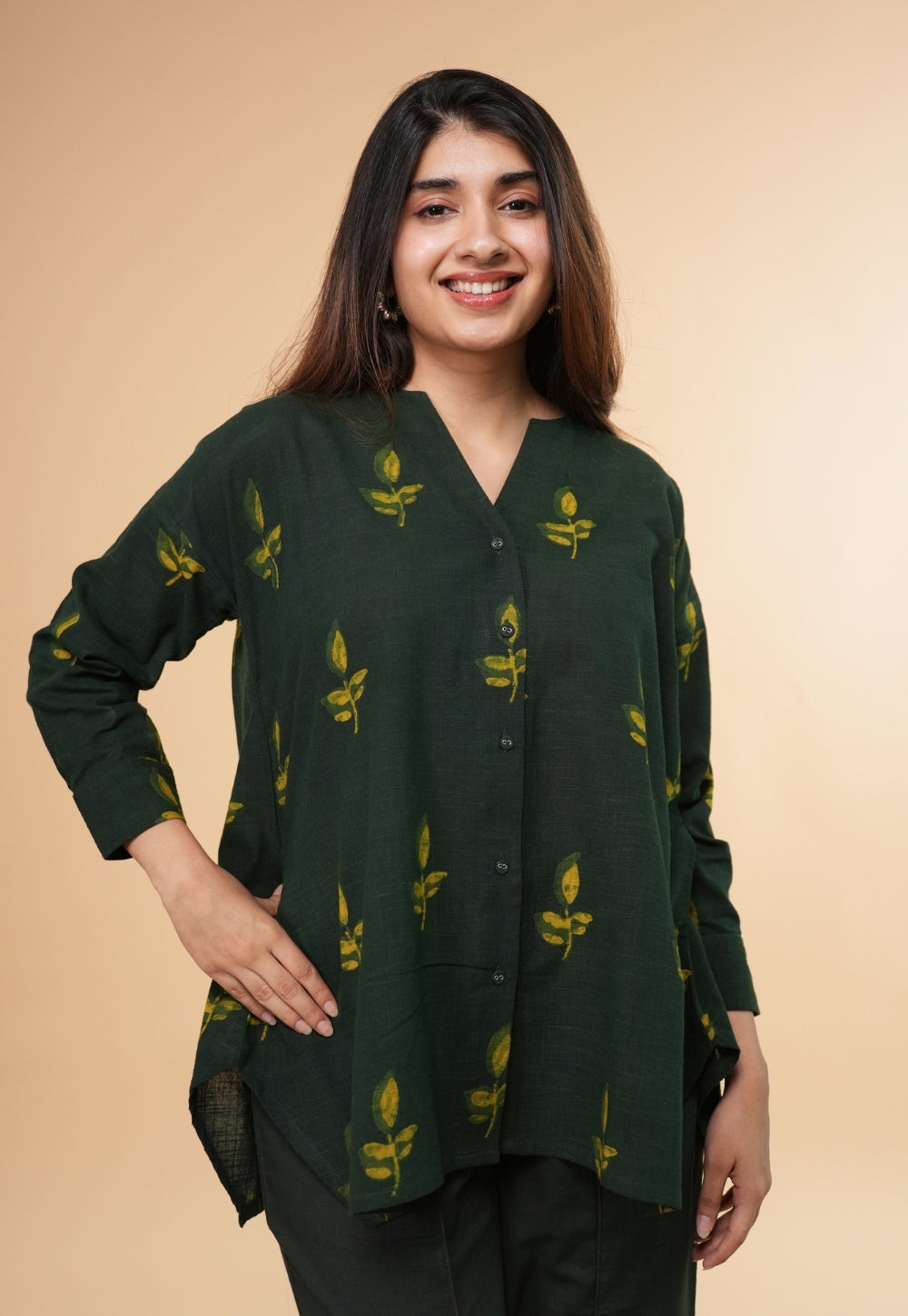 Kritika Green Dabu Slub Cotton Straight Short Top