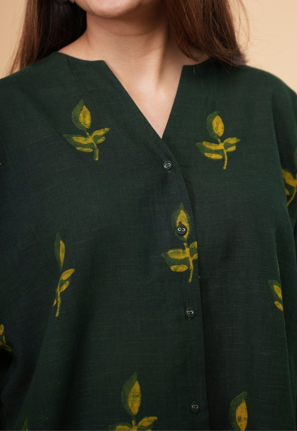 Kritika Green Dabu Slub Cotton Straight Short Top