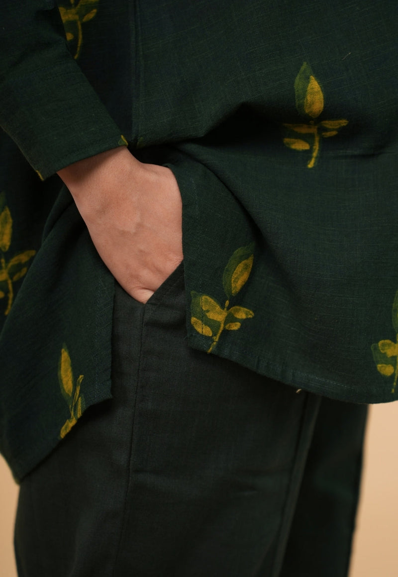 Myra Green Solid Slub Cotton Straight Pant