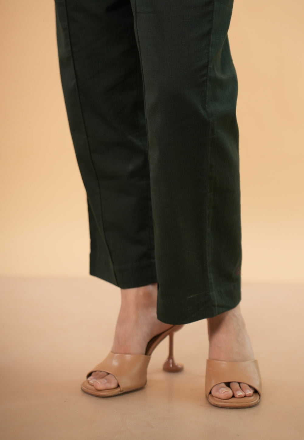 Myra Green Solid Slub Cotton Straight Pant
