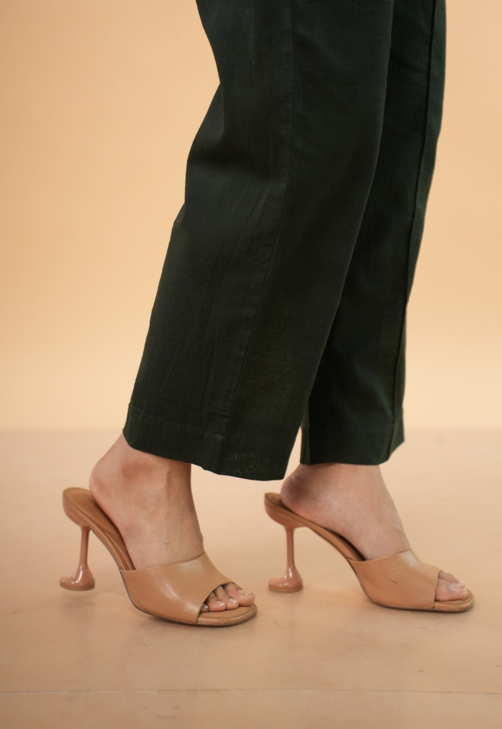 Myra Green Solid Slub Cotton Straight Pant