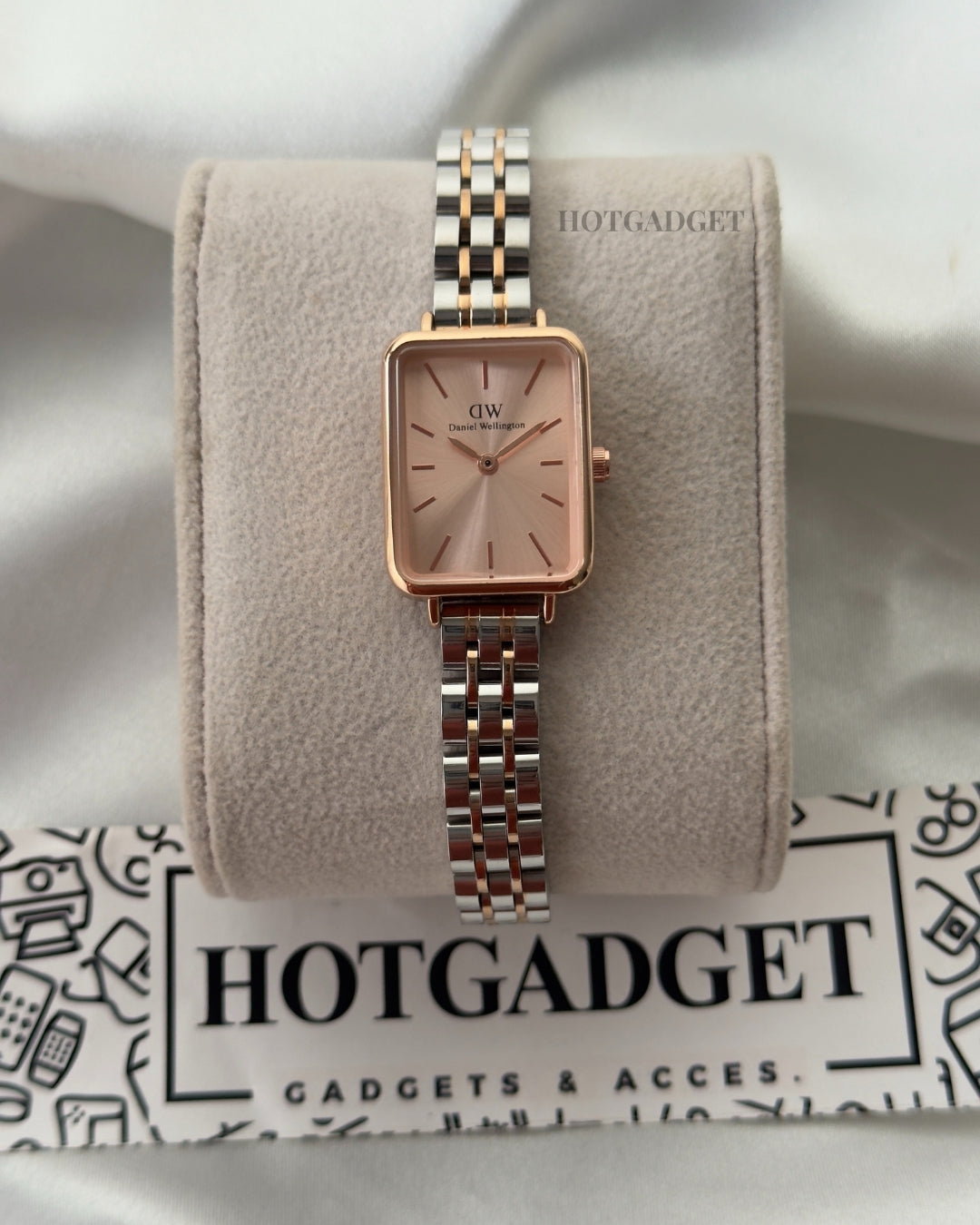DW Quadro (Analog Watch)