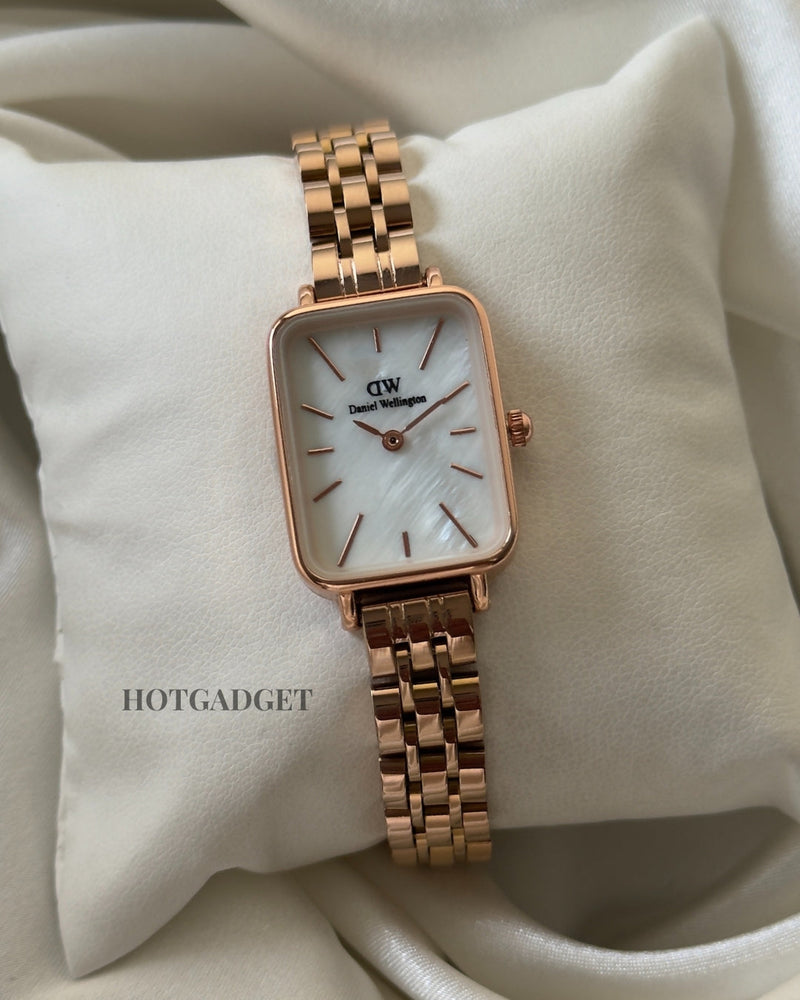 DW Quadro (Analog Watch)
