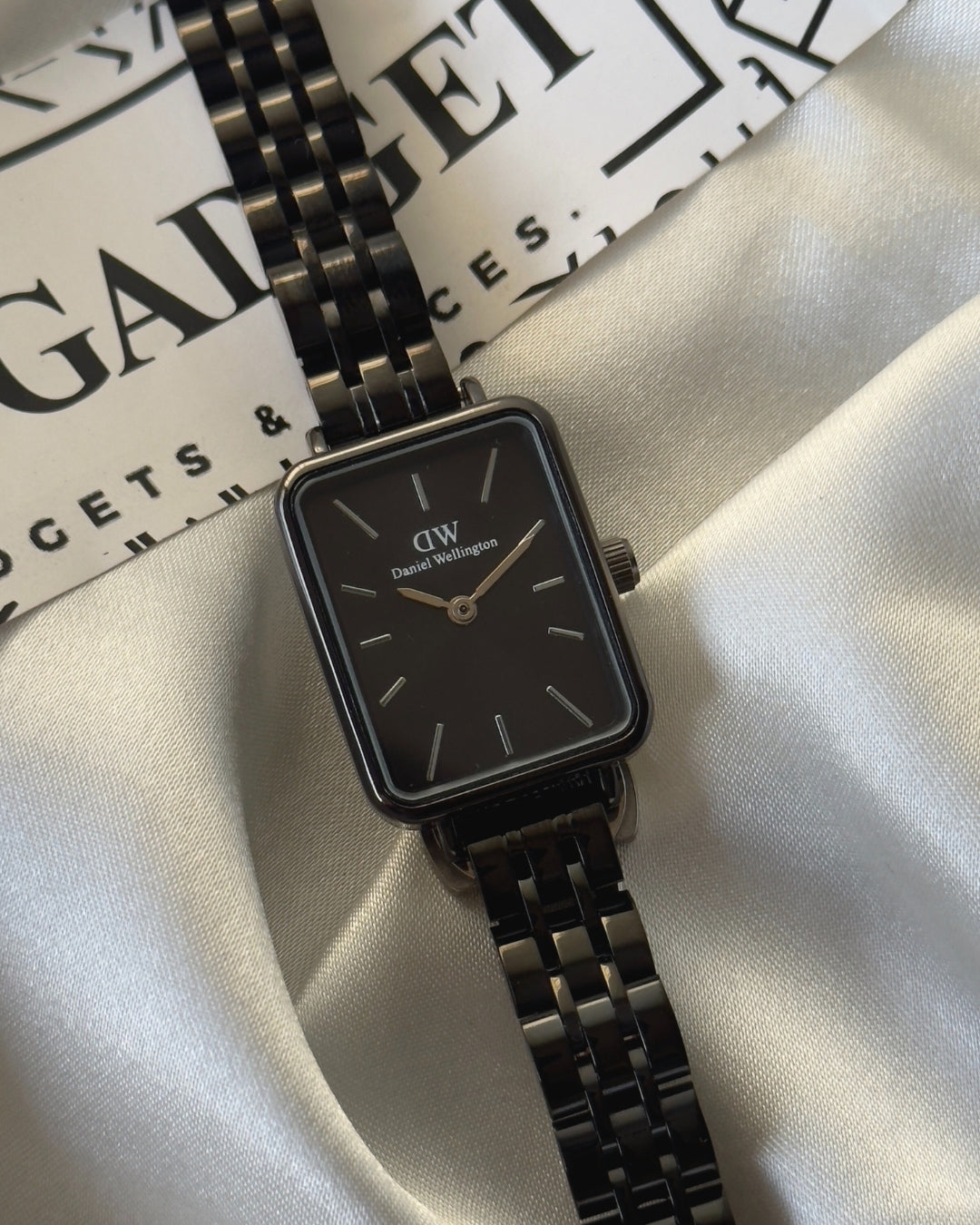 DW Quadro (Analog Watch)