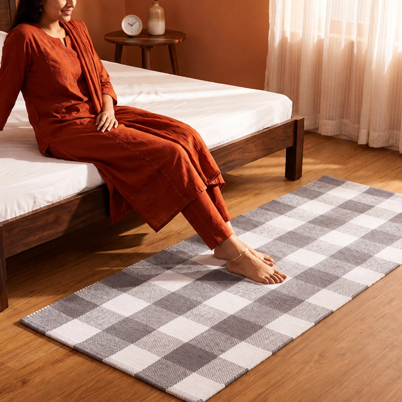 Breton Shadowplay - Plaid Rug (Grey & White)-7