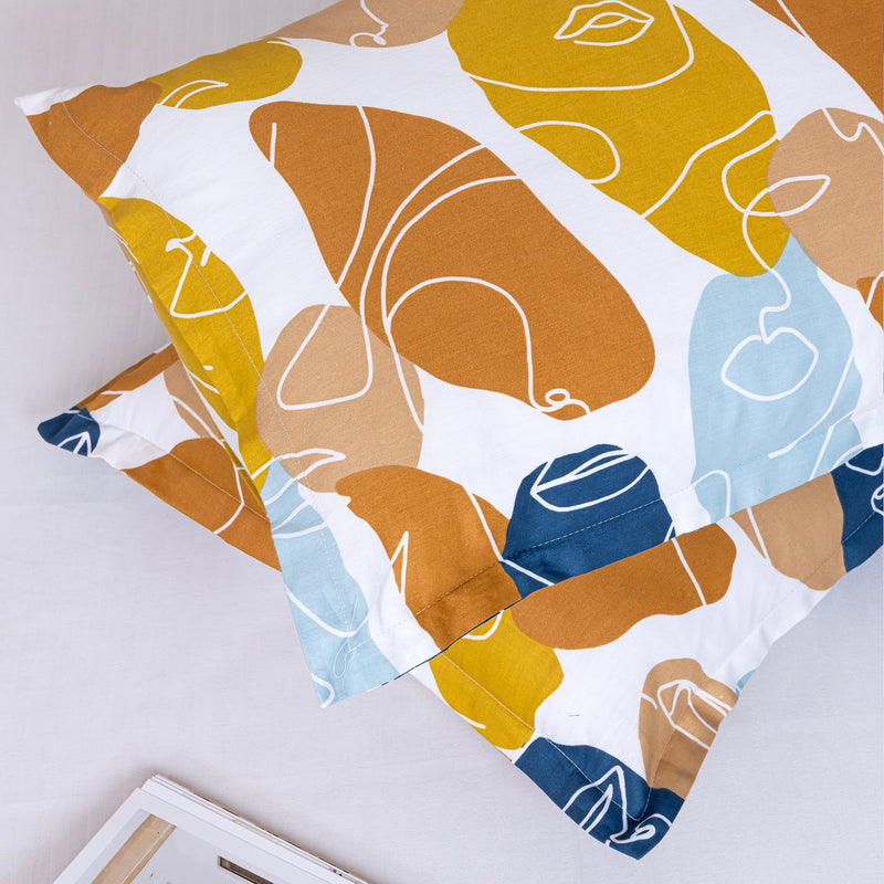 Imprimer Faces of Color - Pillow Cover-4