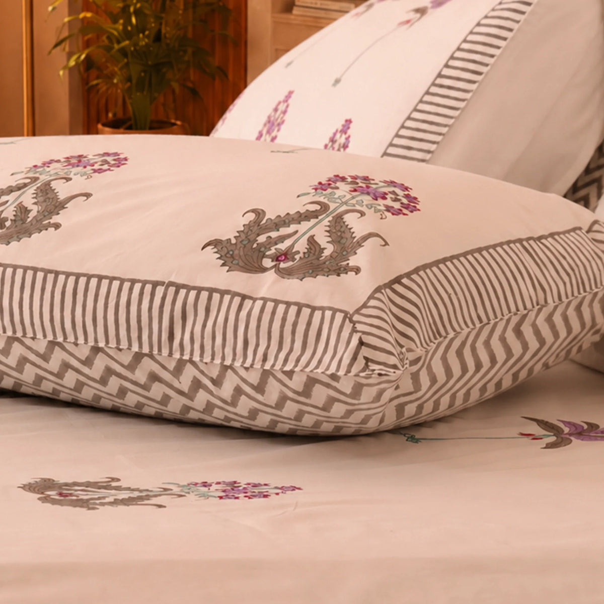 Empire Aura - Handblock Bedsheet-5