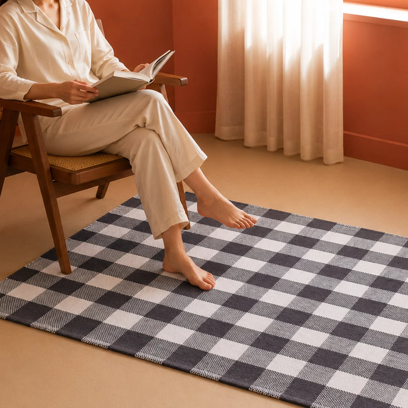Breton Shadowplay - Plaid Rug (Grey & White)-5