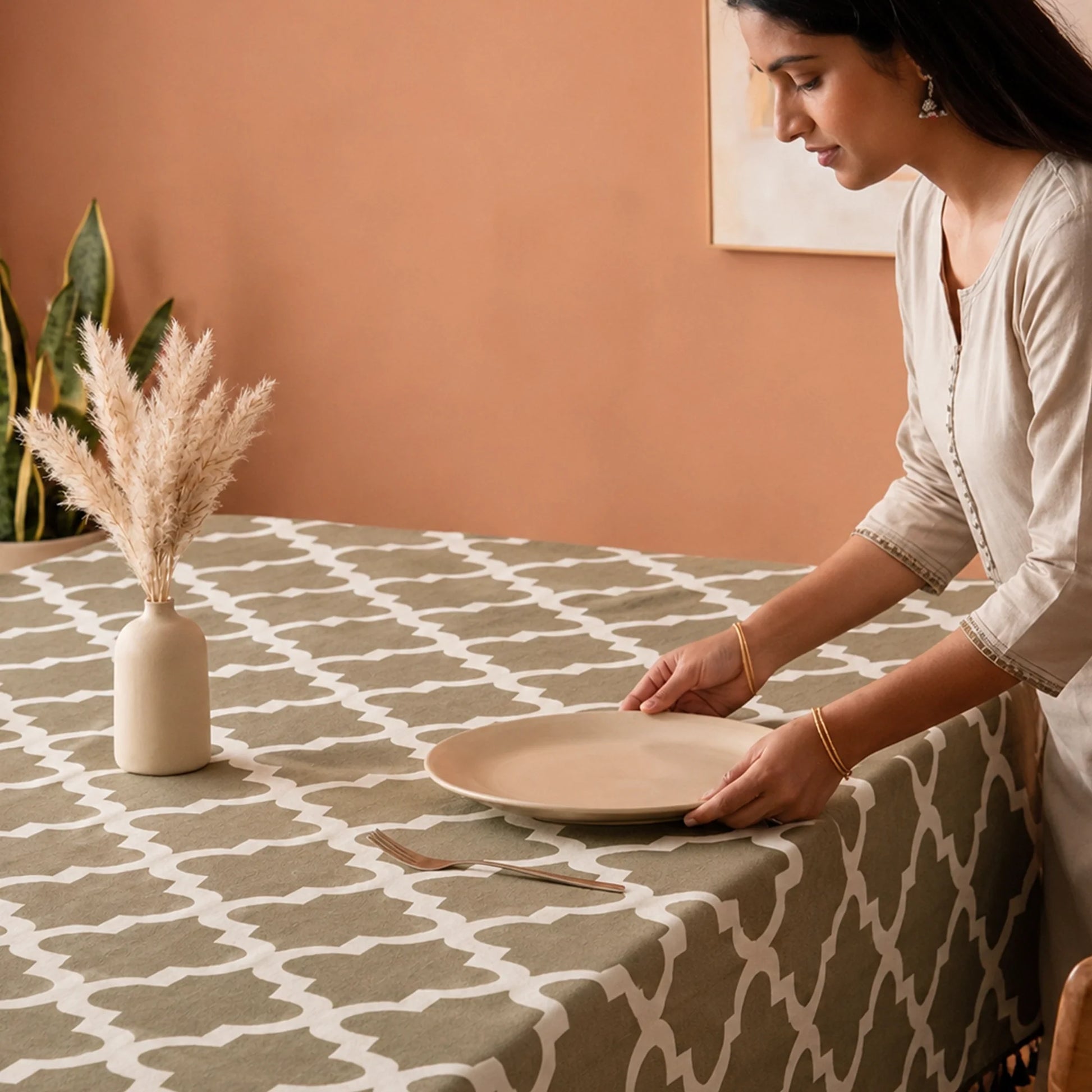Imprimer Quatrefoil - Printed Dining Table Cover (Grey)-4