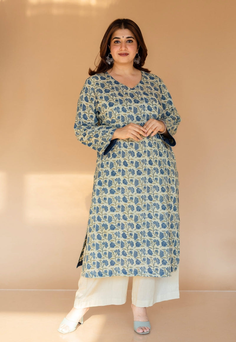 Aarushi Off White Ajrakh Cotton Straight Kurta