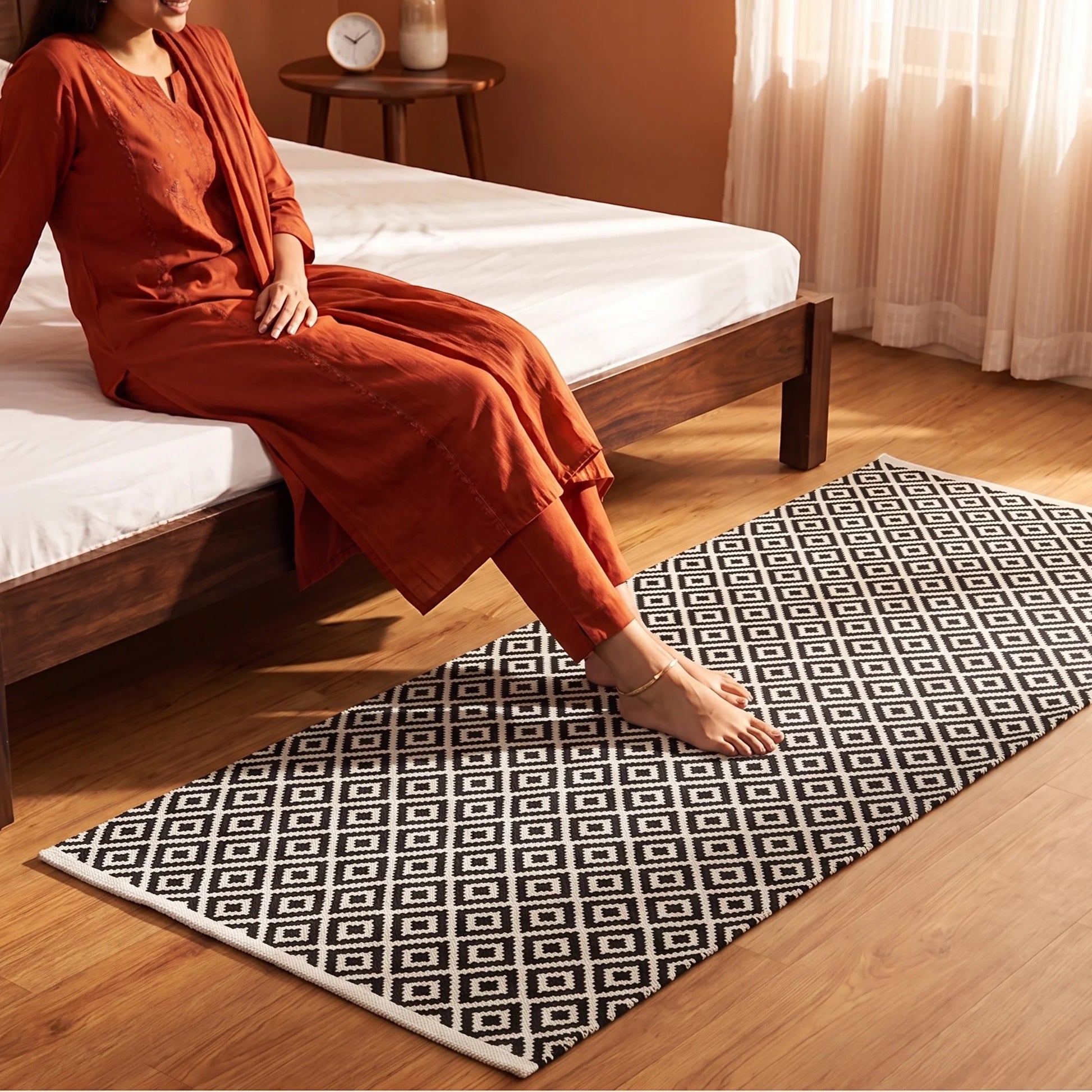 Tessitura Confetti - Diamond Printed Rug (Black & White)-7