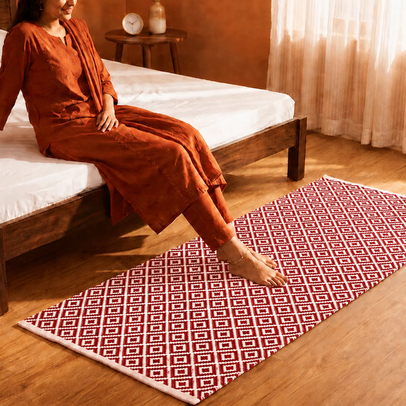 Tessitura Confetti - Diamond Cotton Rug (Red & White)-7