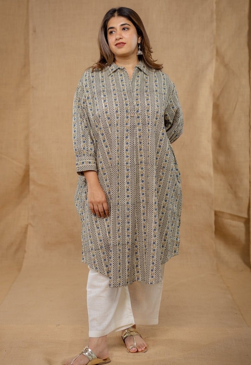 Kiran Off White Ajrakh Cotton Anti-Fit Kurta