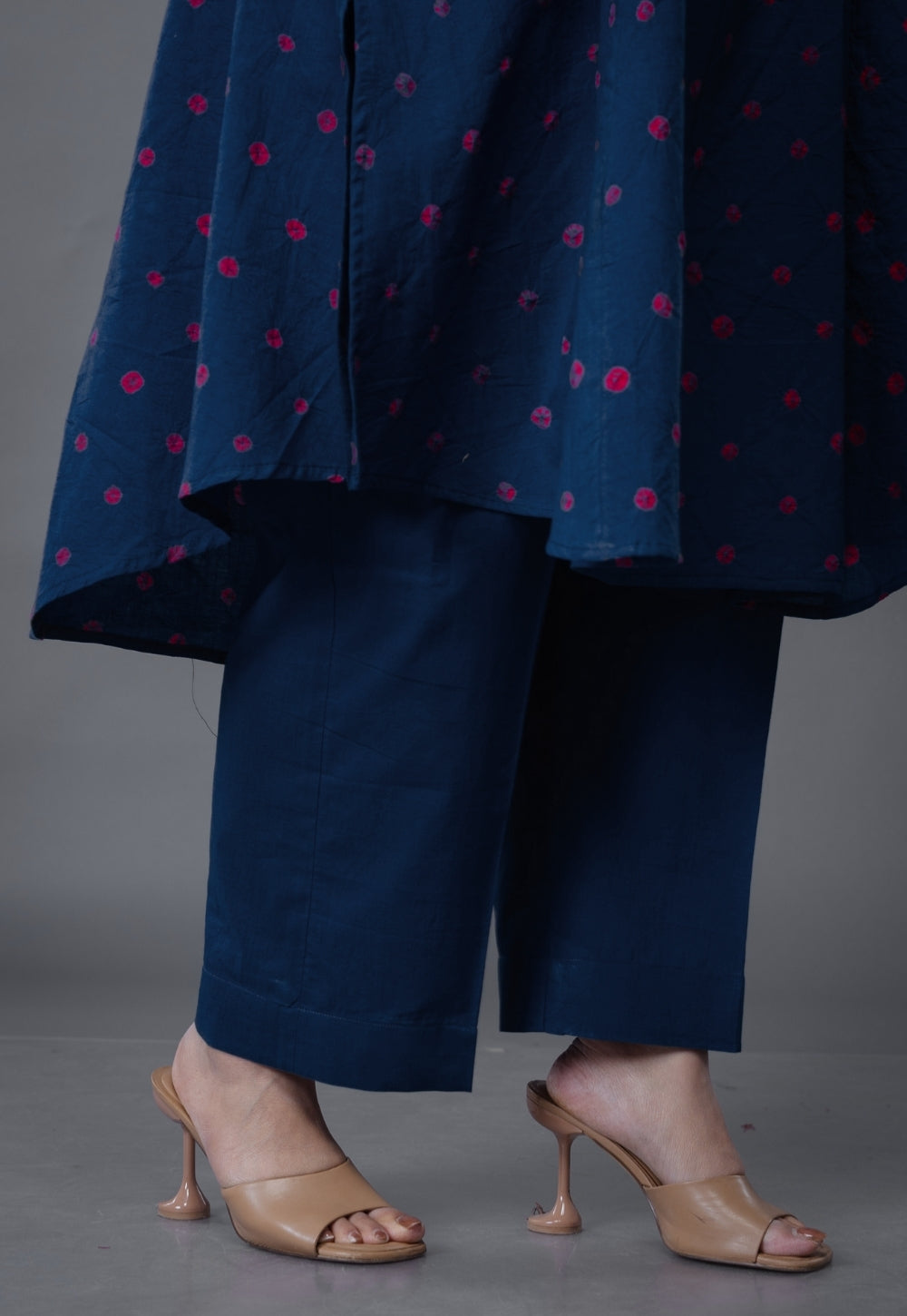 Yashi Blue Solid Slub Cotton Straight Pant