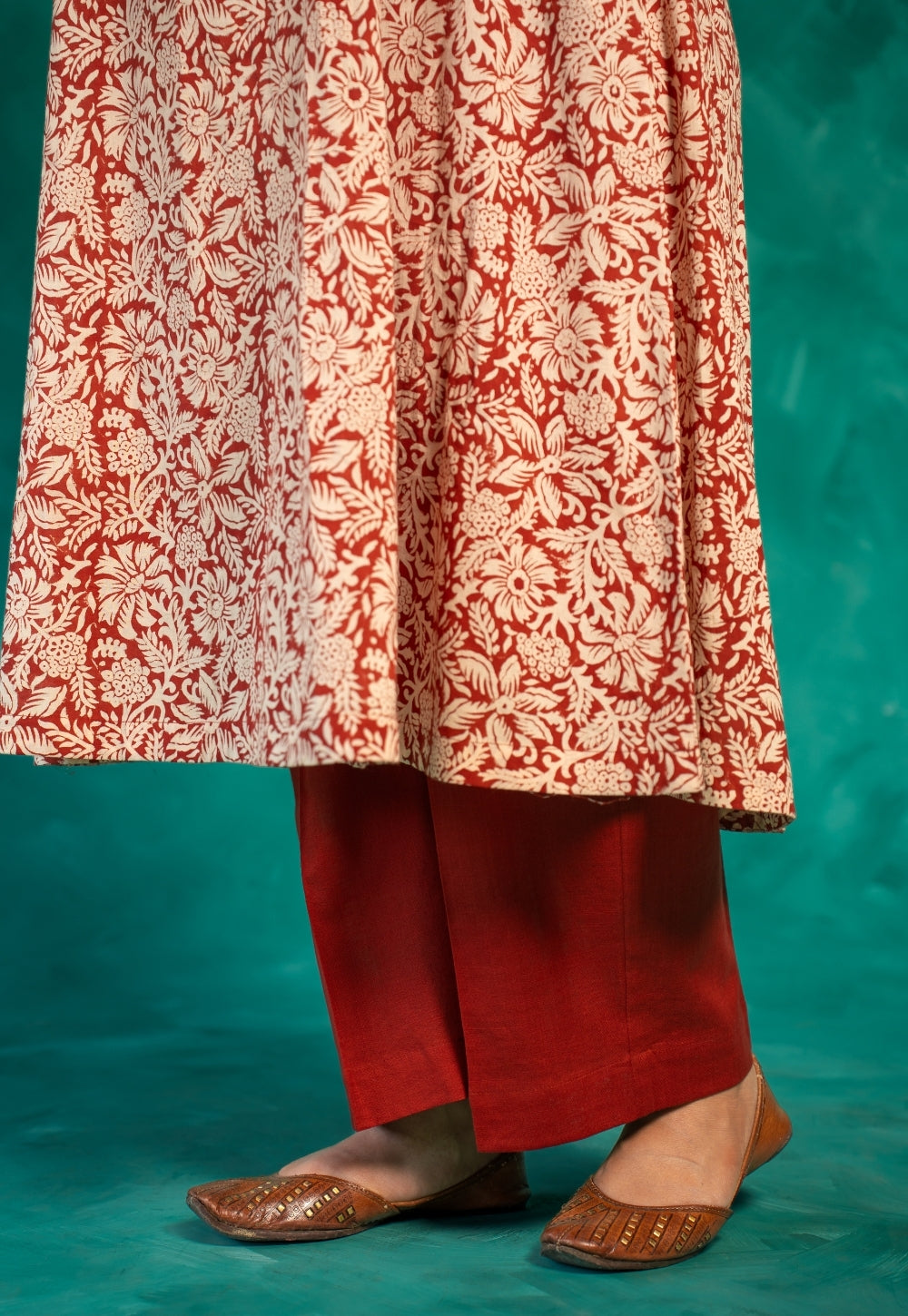 Yashi Red Solid Slub Cotton Straight Pant
