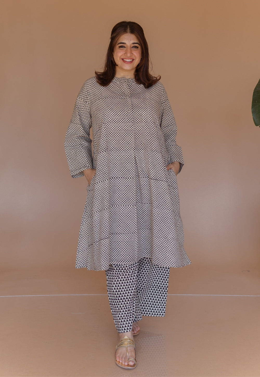 Ayaat Off White Bagru Cotton Anti-Fit Kurta