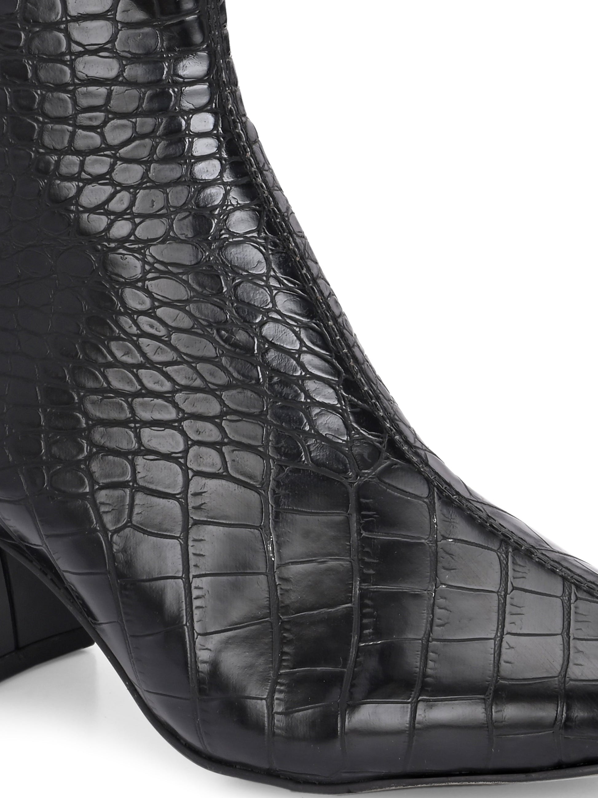 Black crocodile-patterned high heel boot with a block heel and El Paso branding.