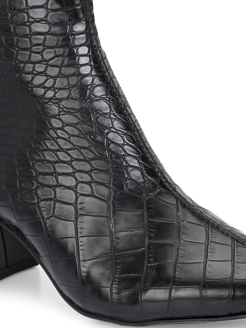 Black crocodile-patterned high heel boot with a block heel and El Paso branding.