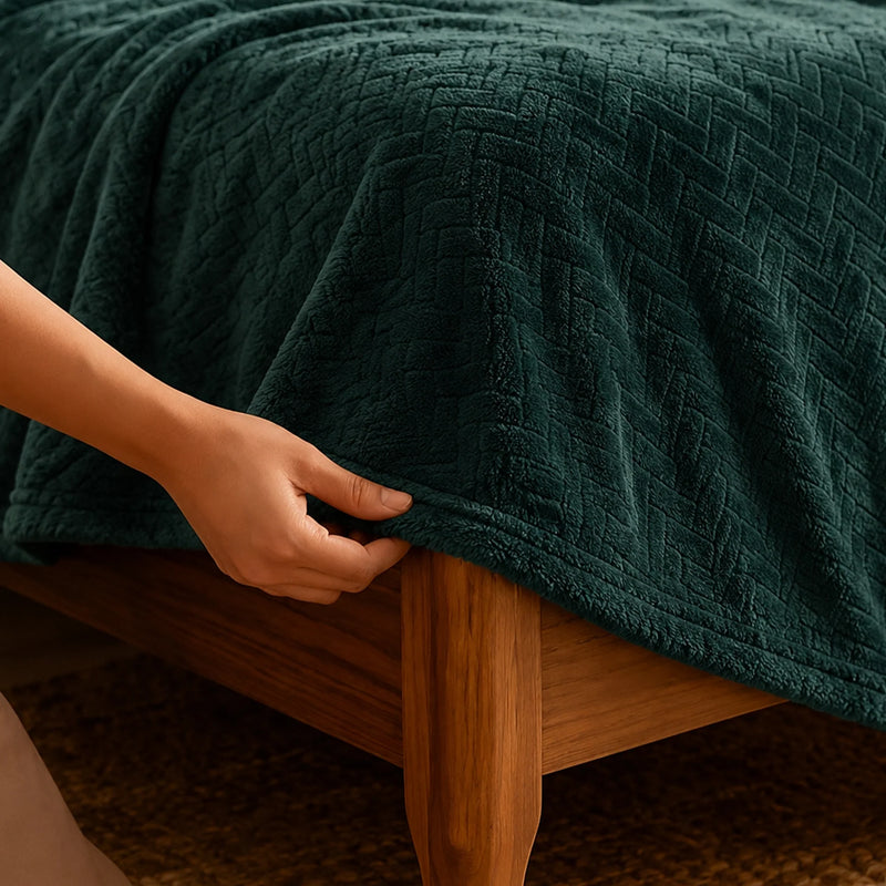 Fort Mellow - Wave Plush Blanket (Emerald Green)-5