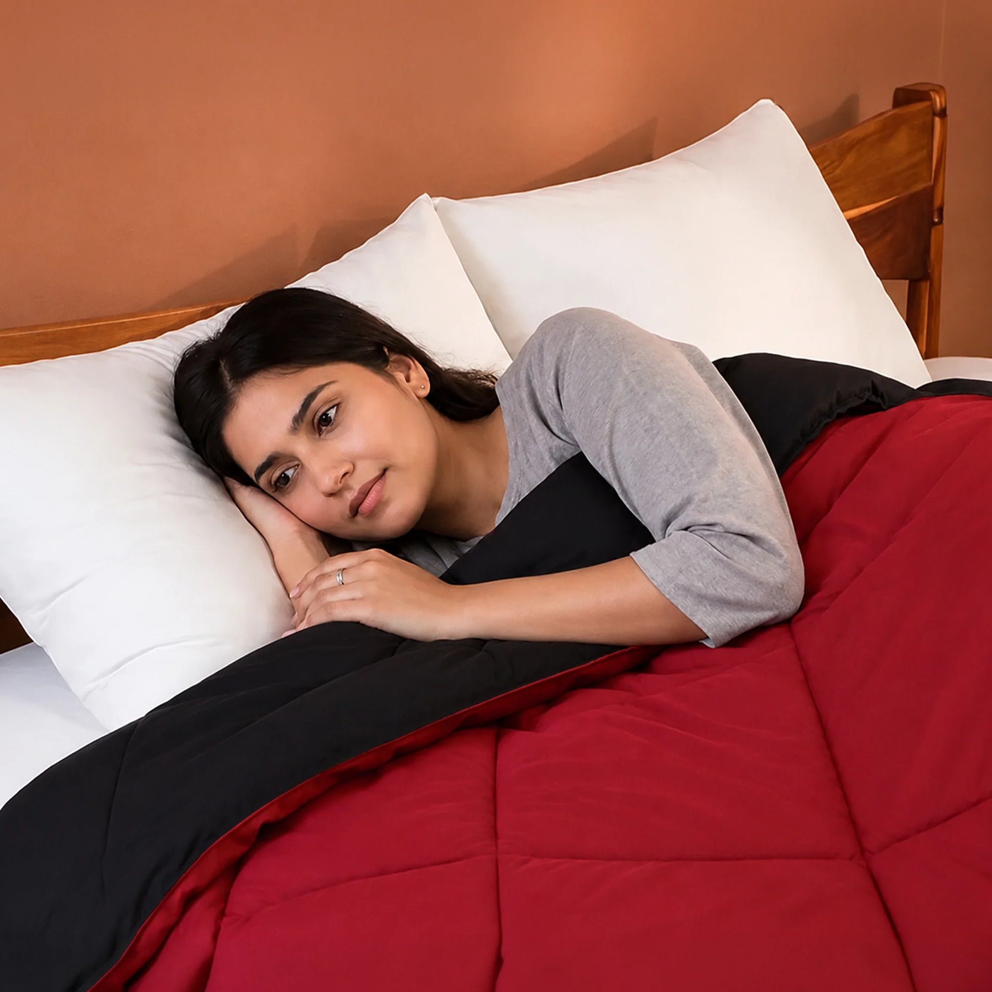 Fort - Reversible Duvet Comforter (Black & Maroon)-5