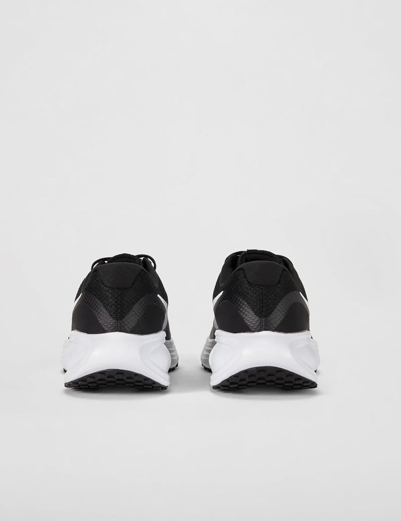 Nike Revolution 8 Running Shoes
