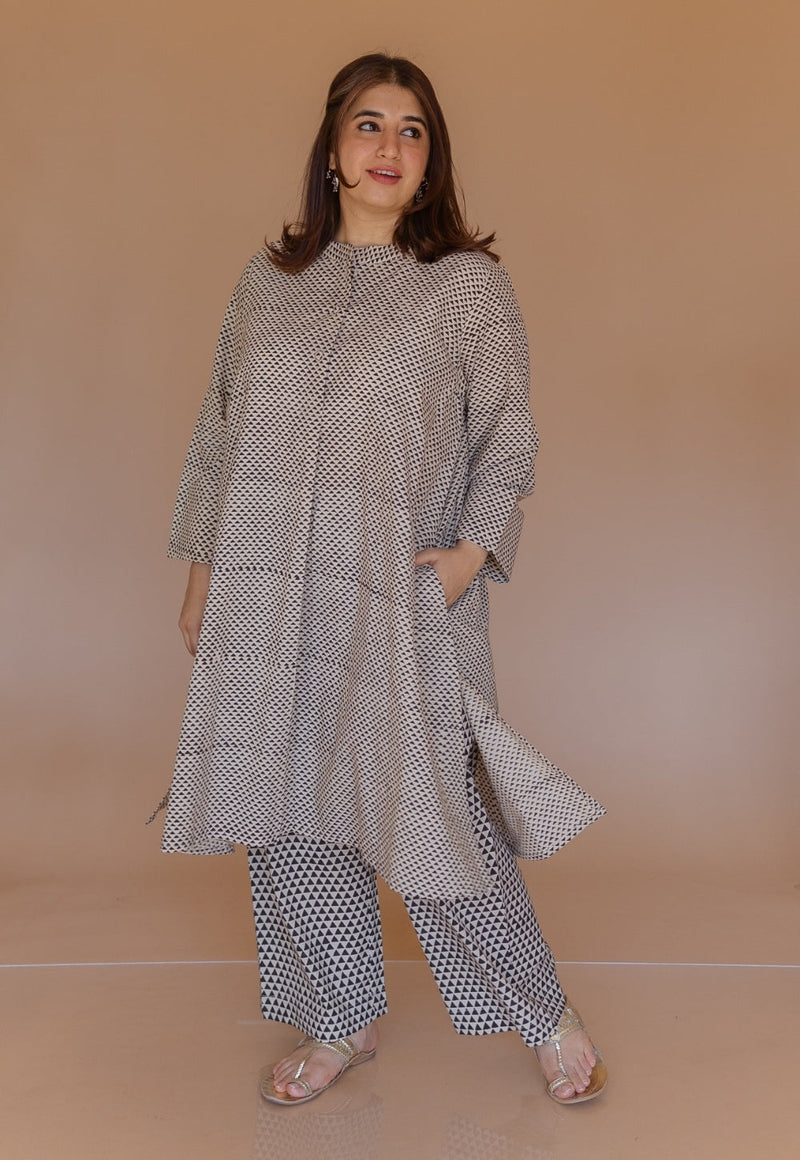 Ayaat Off White Bagru Cotton Anti-Fit Kurta