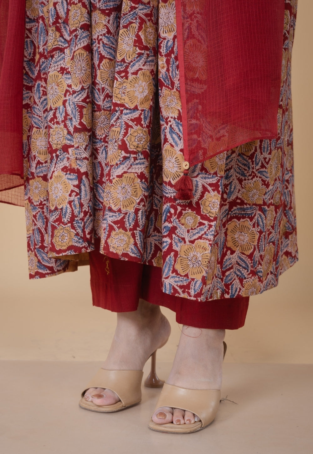 Yashi Red Solid Slub Cotton Straight Pant