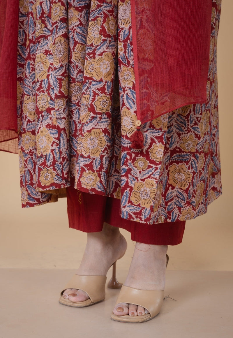 Yashi Red Solid Slub Cotton Straight Pant