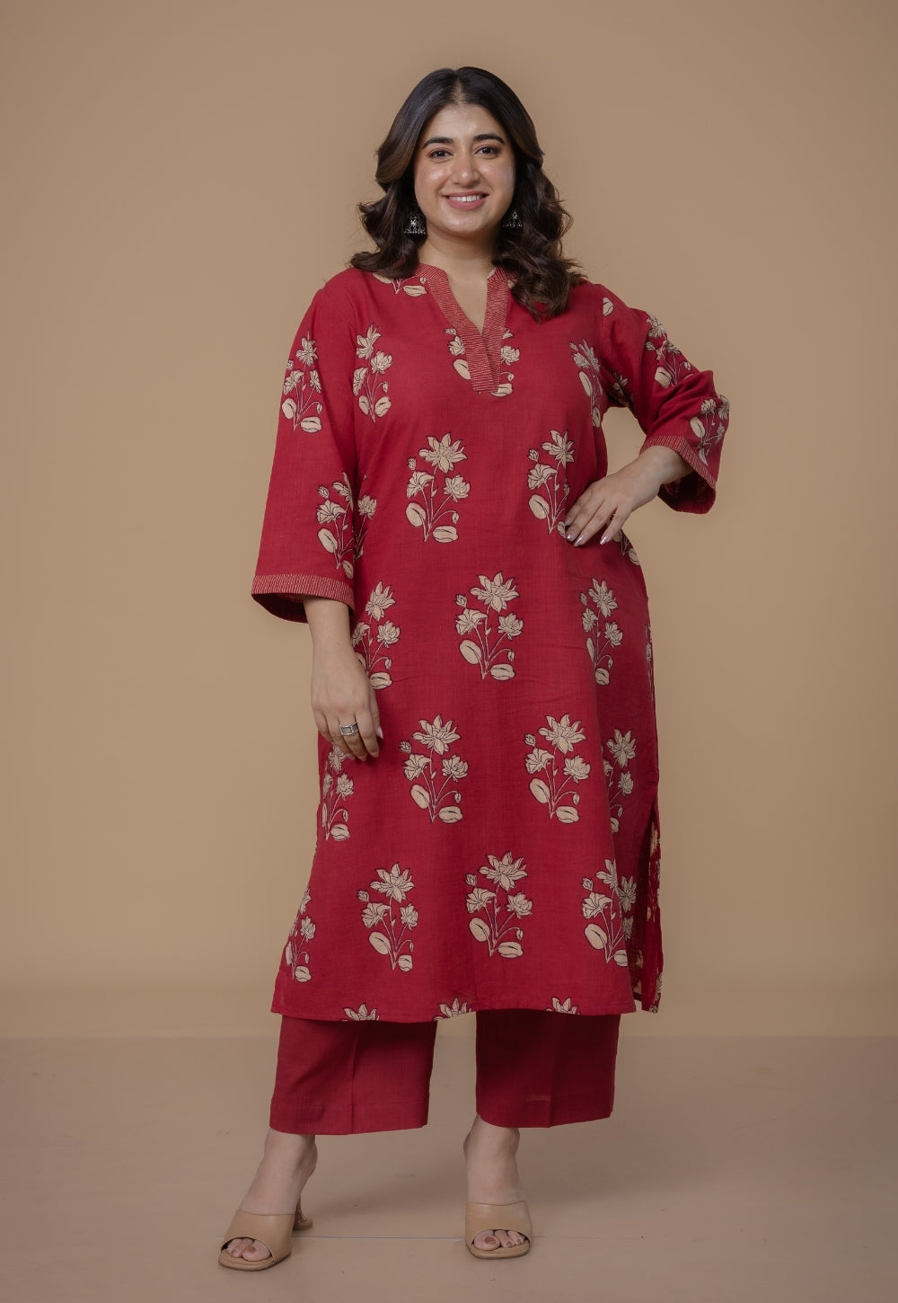 Vaanya Red Dabu Slub Cotton Straight Kurta