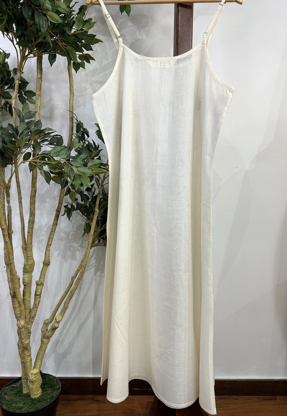 Solid Mul Cotton A Line Slip