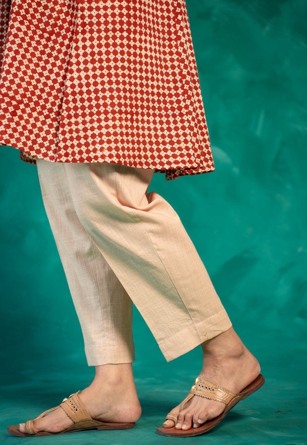 Prita Beige Solid Slub Cotton Narrow Pant