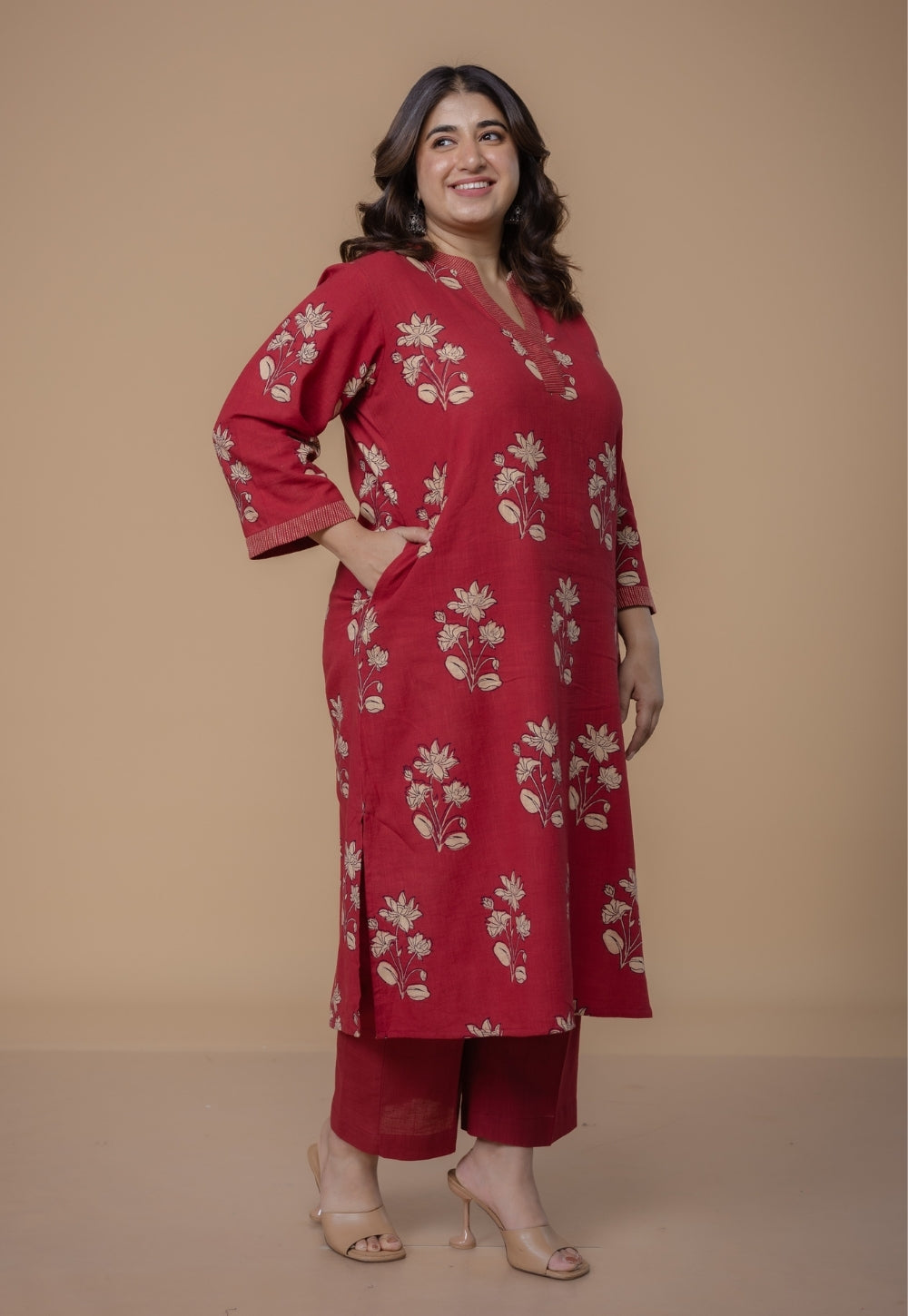 Vaanya Red Dabu Slub Cotton Straight Kurta