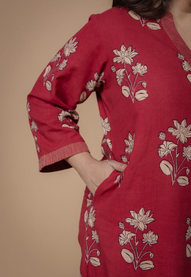 Vaanya Red Dabu Slub Cotton Straight Kurta