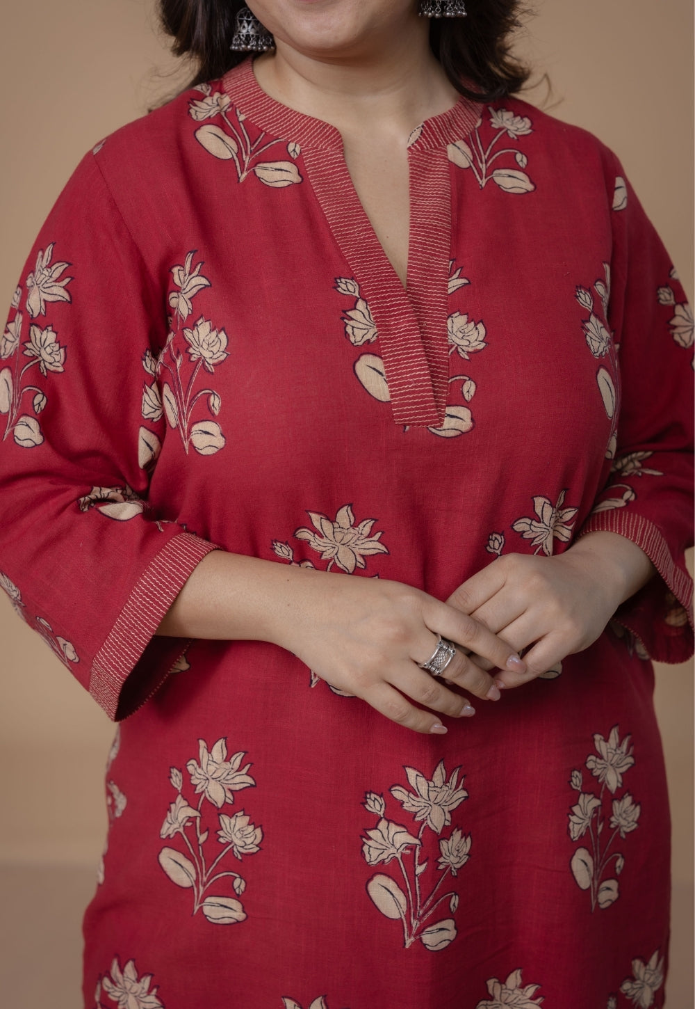 Vaanya Red Dabu Slub Cotton Straight Kurta