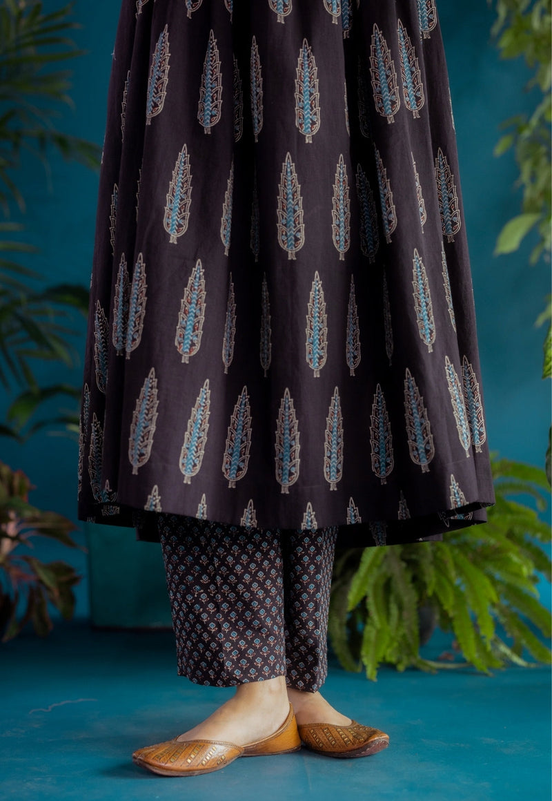 Prita Black Butti Ajrakh Cotton Narrow Pant