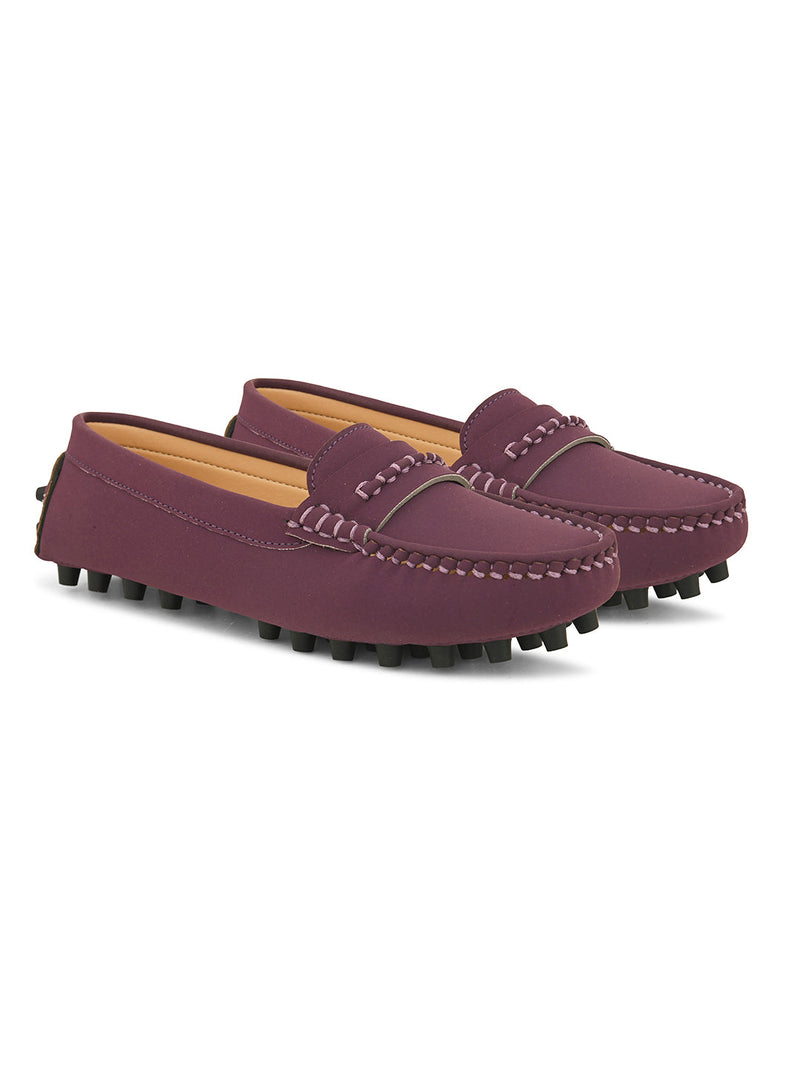 Women Solid Loafers With Thread Detailing-5